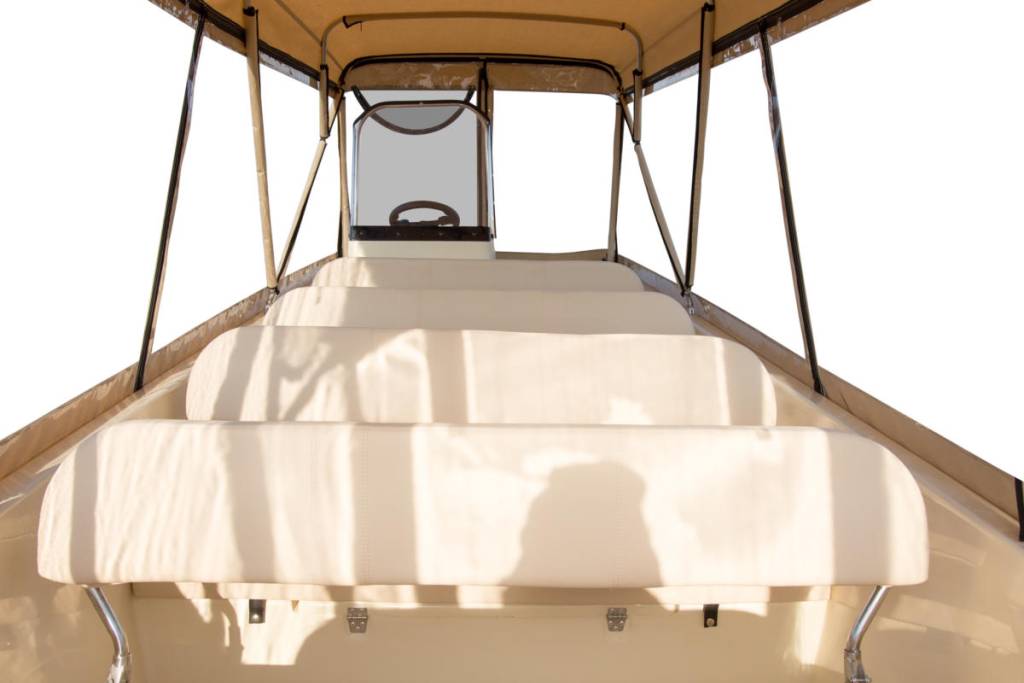 Corsar 710 Trip - interior și pupitru