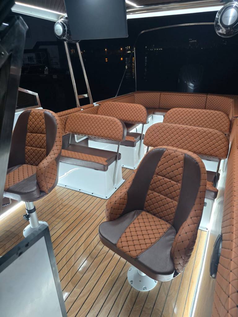 Corsar 900 Tour - Vedere exterioară