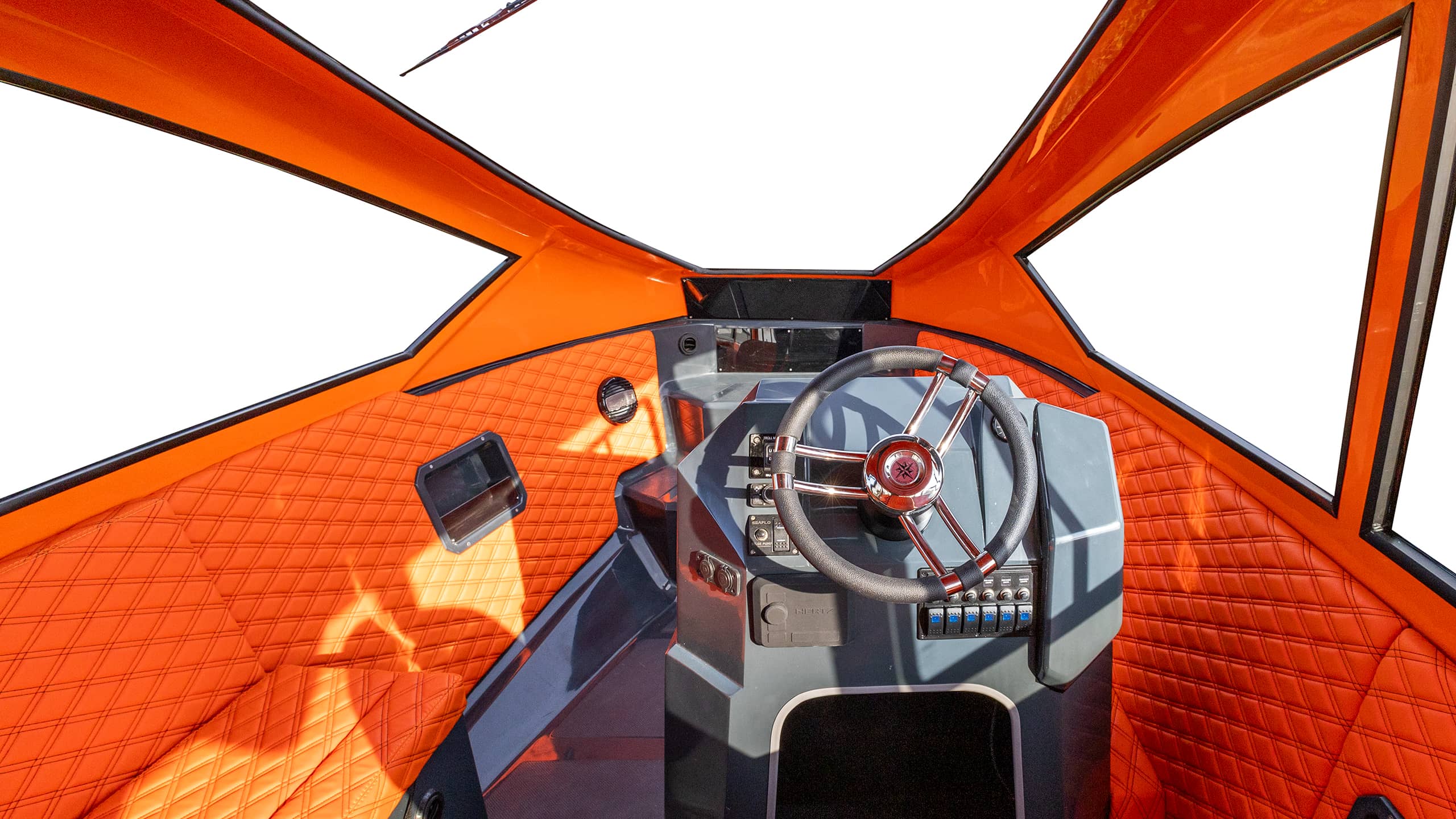 Corsar 900 delta - Vedere exterioară